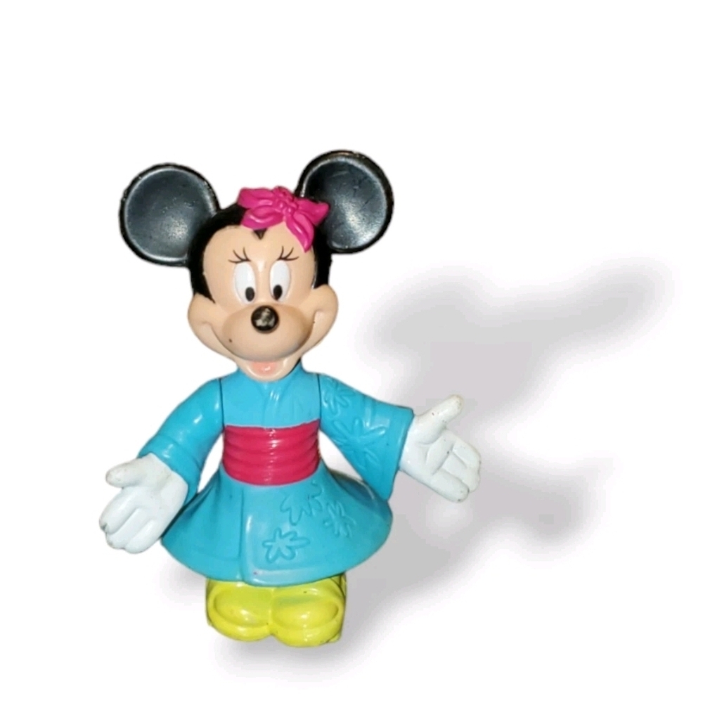 Disney Epcot Center Minnie Mouse Geisha Girl Movable Figure